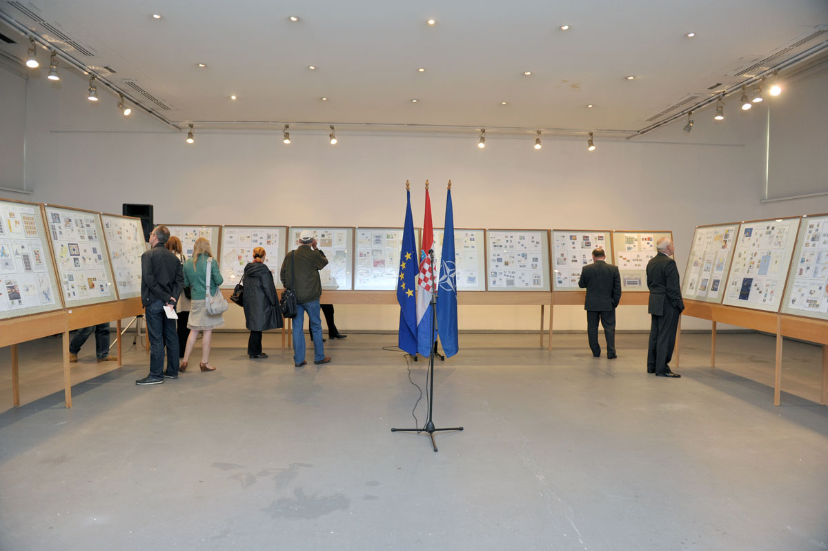 https://www.morh.hr/wp-content/gallery/u-galeriji-zvonimir-otvorena-filatelistika-izloba-hrvatska-i-europska-unija/izl_20110505_01.jpg