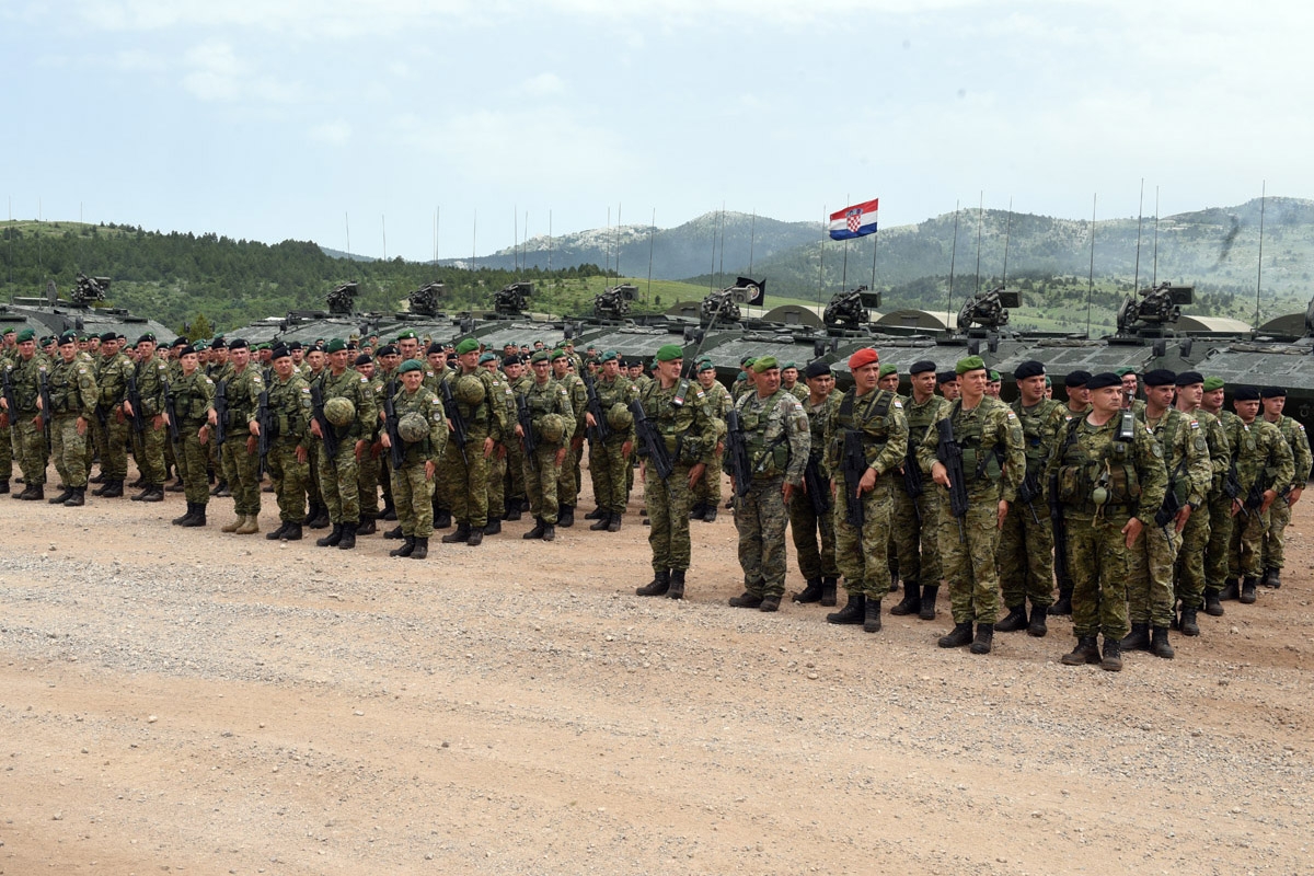 https://www.morh.hr/wp-content/gallery/u-kninu-odrzana-vjezba-patria-18/patria_18_hrvatska_vojska_08062018_26.jpg