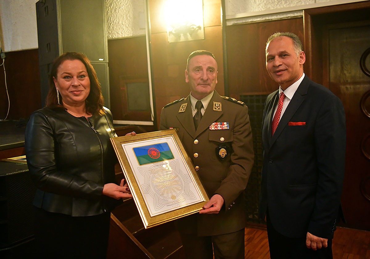 https://www.morh.hr/wp-content/gallery/u-morh-u-odrzana-promocija-monografije-o-romima-u-domovinskom-ratu/wil_2547.jpg