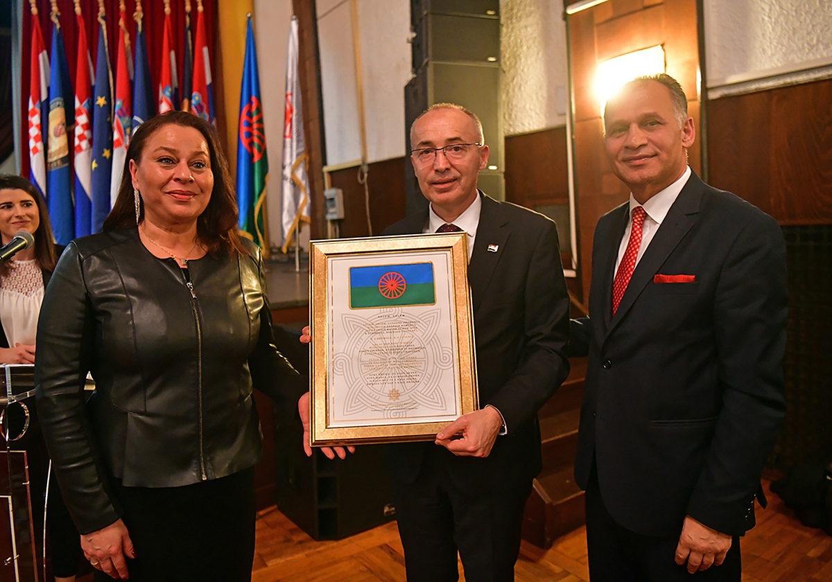 https://www.morh.hr/wp-content/gallery/u-morh-u-odrzana-promocija-monografije-o-romima-u-domovinskom-ratu/wil_2595.jpg