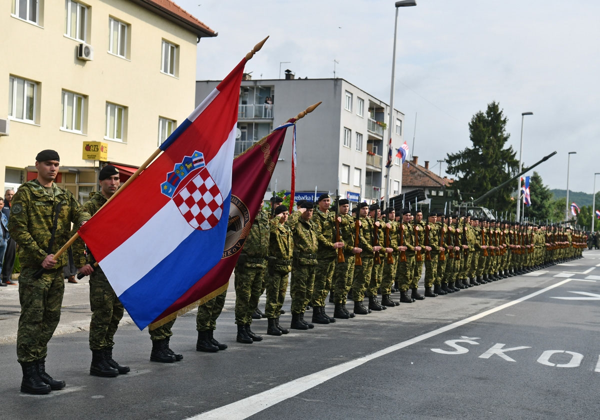 https://www.morh.hr/wp-content/gallery/u-okucanima-obiljezena-24-obljetnica-vro-bljesak/obljetnica_vro_bljesak_hrvatska_vojska_010519_13.jpg