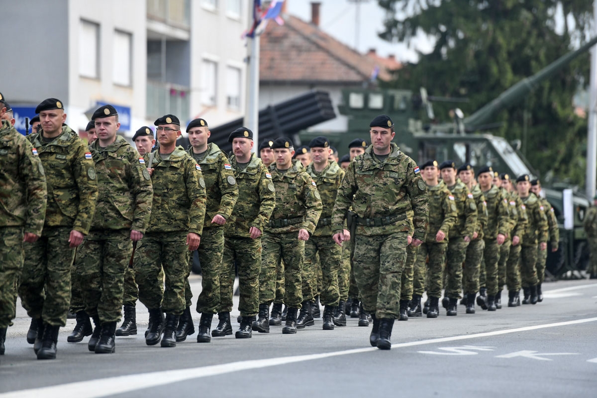 https://www.morh.hr/wp-content/gallery/u-okucanima-obiljezena-24-obljetnica-vro-bljesak/obljetnica_vro_bljesak_hrvatska_vojska_010519_15.jpg
