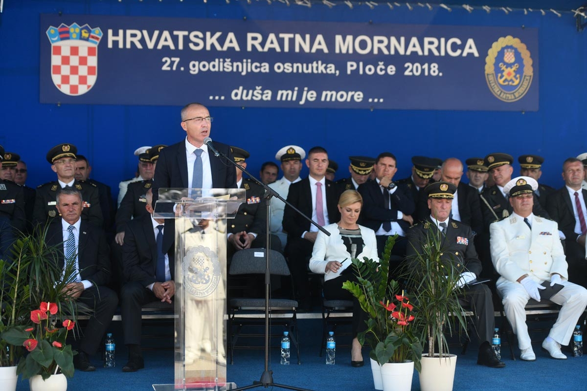 https://www.morh.hr/wp-content/gallery/u-plocama-svecano-obiljezena-27-obljetnica-hrvatske-ratne-mornarice/hrm_14092018_27.jpg