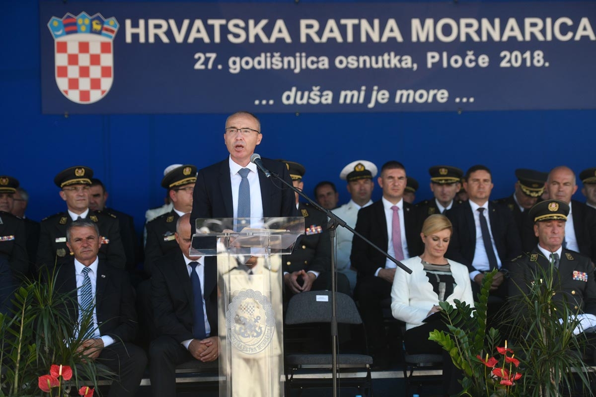 https://www.morh.hr/wp-content/gallery/u-plocama-svecano-obiljezena-27-obljetnica-hrvatske-ratne-mornarice/hrm_14092018_28.jpg