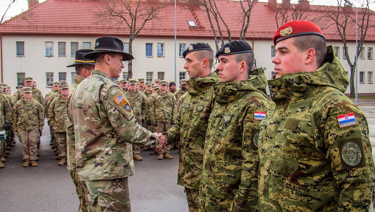 https://www.morh.hr/wp-content/gallery/u-poljskoj-nagradeni-pripadnici-hrvatske-vojske/poljska_nagrade_15032019_03.jpg
