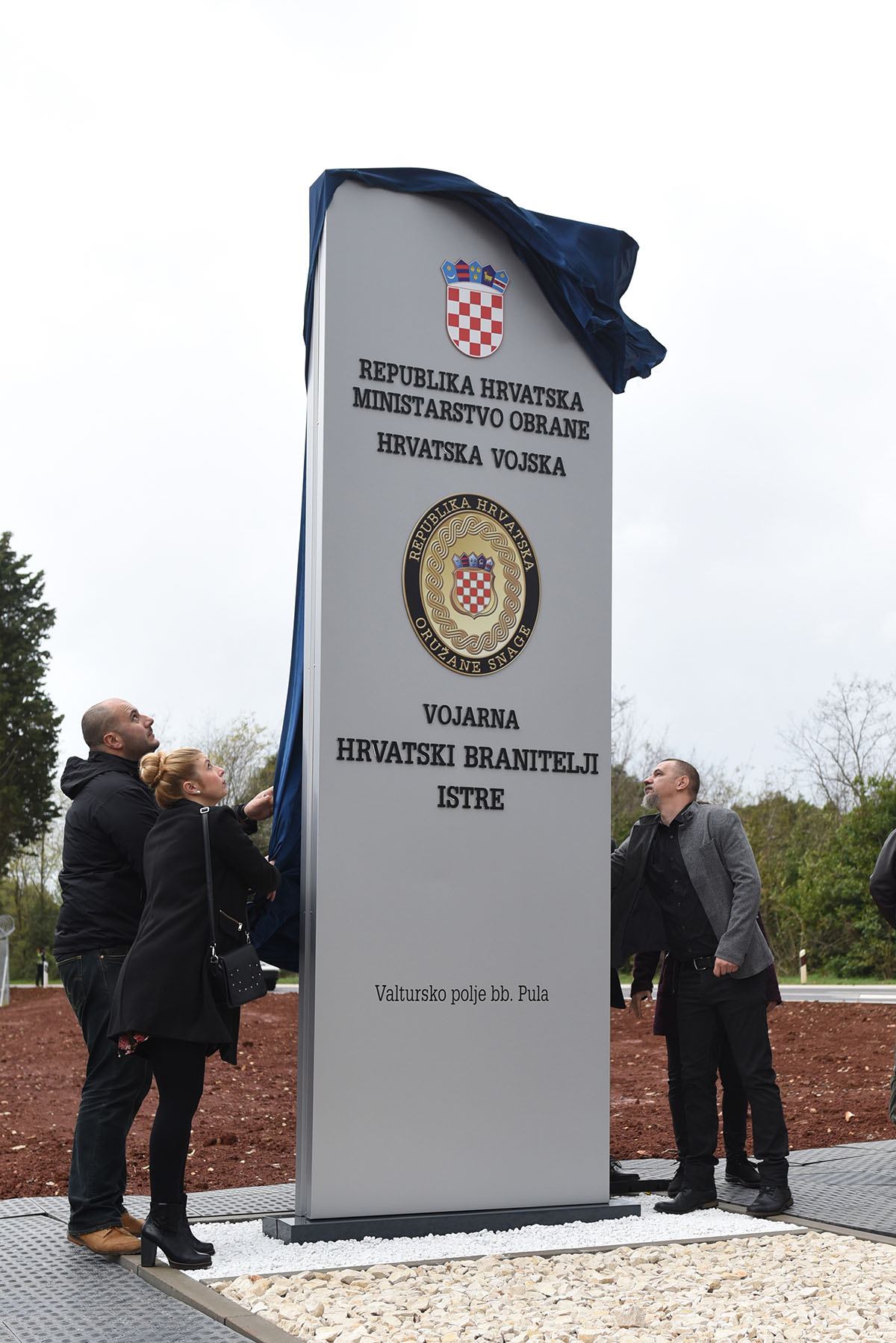 https://www.morh.hr/wp-content/gallery/u-puli-svecano-otvorena-vojarna-hrvatski-branitelji-istre/vojarna_pula_15112019_06.jpg