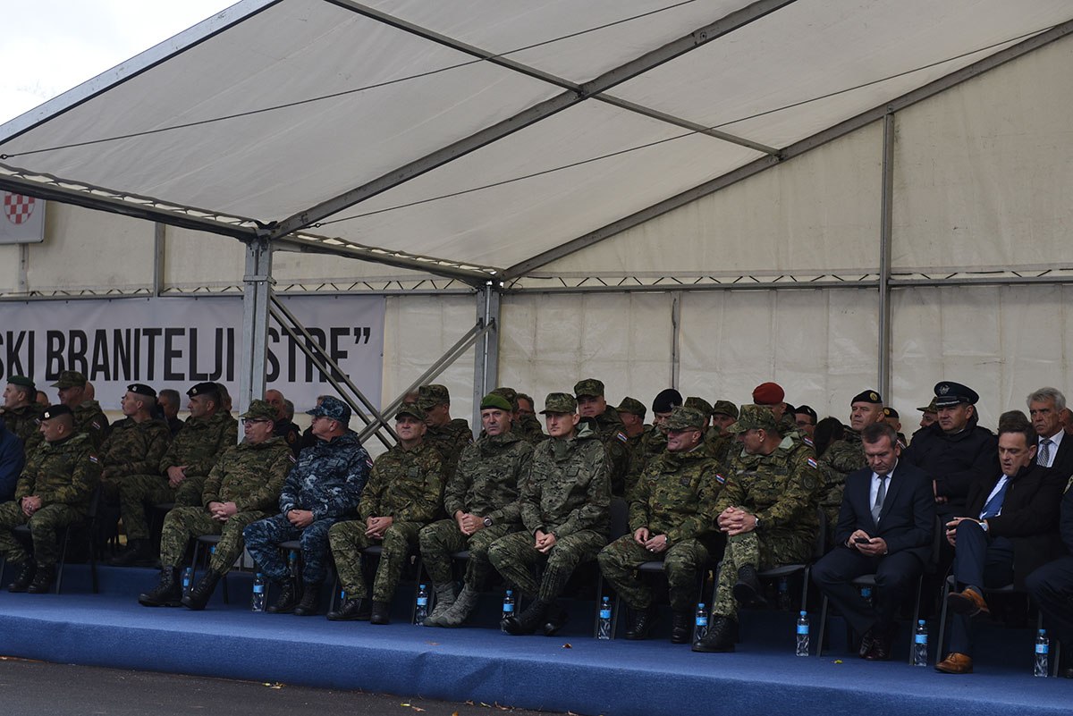 https://www.morh.hr/wp-content/gallery/u-puli-svecano-otvorena-vojarna-hrvatski-branitelji-istre/vojarna_pula_15112019_29.jpg