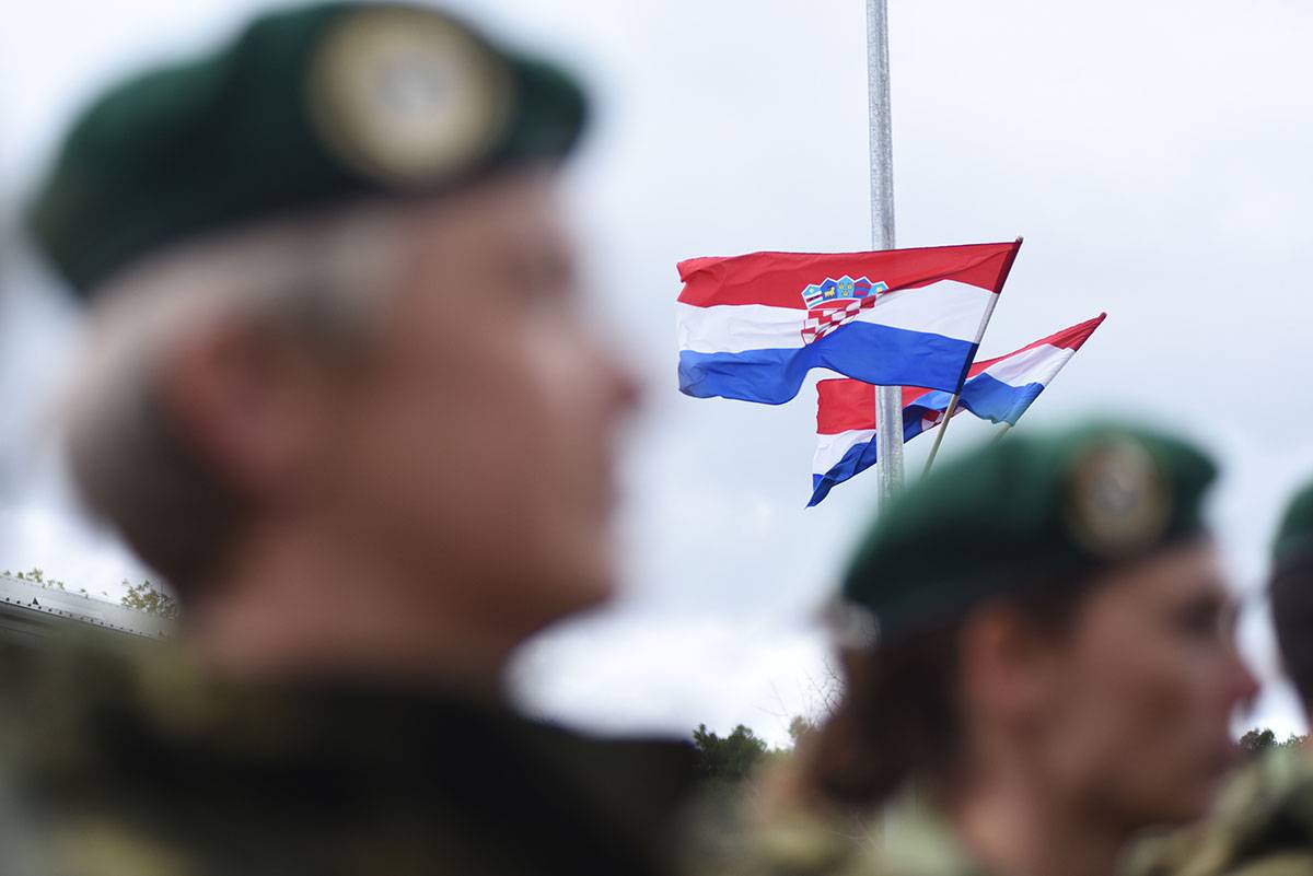 https://www.morh.hr/wp-content/gallery/u-puli-svecano-otvorena-vojarna-hrvatski-branitelji-istre/vojarna_pula_15112019_36.jpg