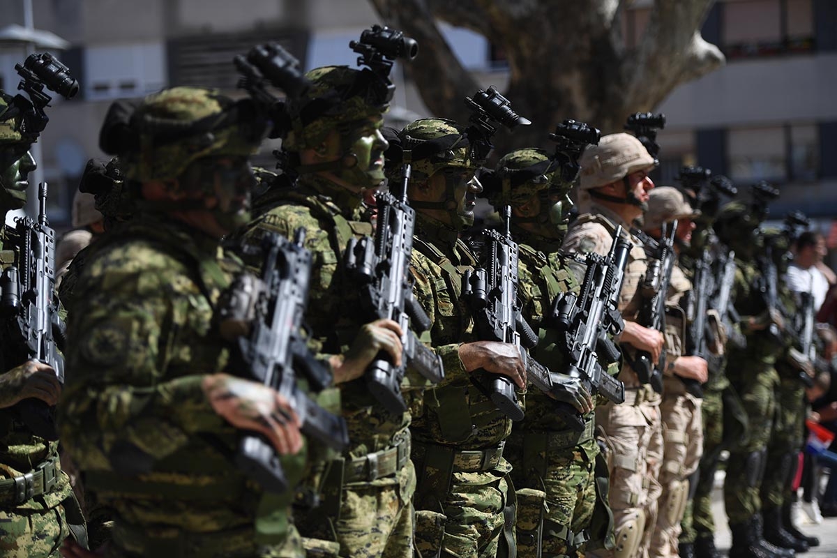 https://www.morh.hr/wp-content/gallery/u-sinju-svecano-obiljezena-12-obljetnica-gardijske-mehanizirane-brigade/gardijska_mehanizirana_brigada_sinj_010419_15.jpg