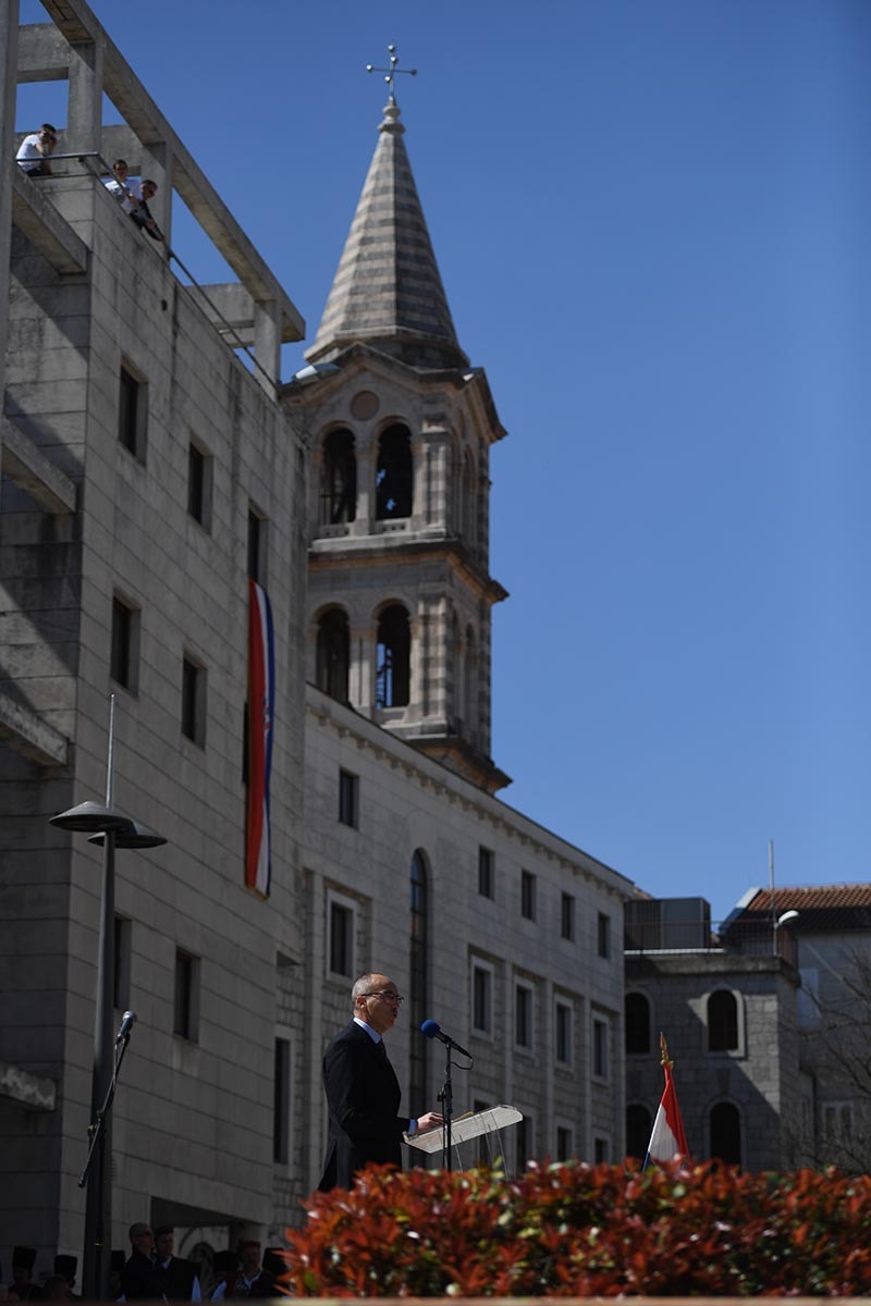 https://www.morh.hr/wp-content/gallery/u-sinju-svecano-obiljezena-12-obljetnica-gardijske-mehanizirane-brigade/gardijska_mehanizirana_brigada_sinj_010419_23.jpg