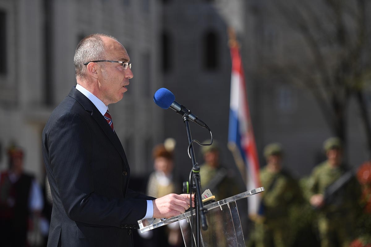 https://www.morh.hr/wp-content/gallery/u-sinju-svecano-obiljezena-12-obljetnica-gardijske-mehanizirane-brigade/gardijska_mehanizirana_brigada_sinj_010419_24.jpg