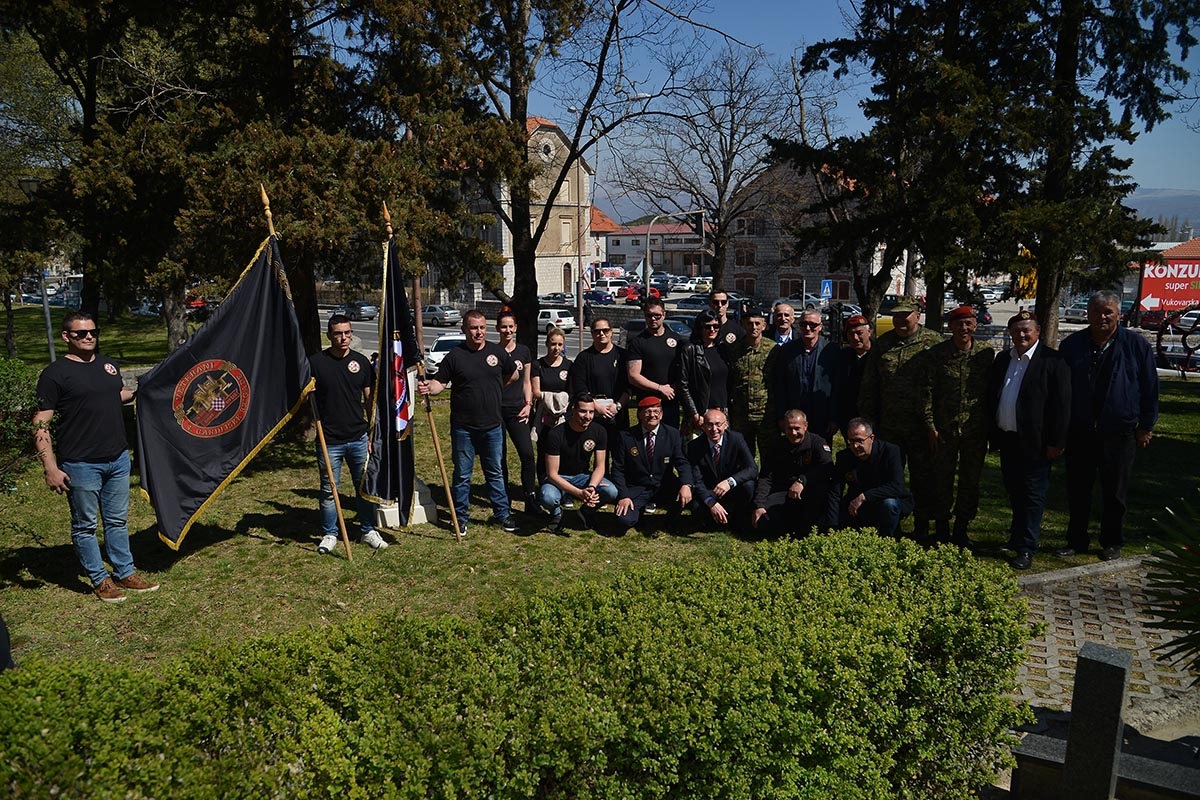 https://www.morh.hr/wp-content/gallery/u-sinju-svecano-obiljezena-12-obljetnica-gardijske-mehanizirane-brigade/gardijska_mehanizirana_brigada_sinj_010419_52.jpg