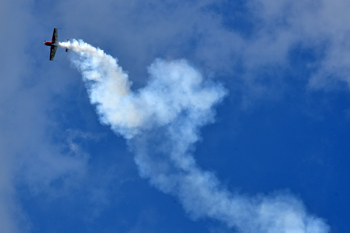 https://www.morh.hr/wp-content/gallery/u-sklopu-dana-otvorenih-vrata-hrz-a-na-aeromitingu-u-velikoj-gorici-posebno-odusevljenje-izazvao-je-nastup-akro-grupe-krila-oluje/wil_9028.jpg