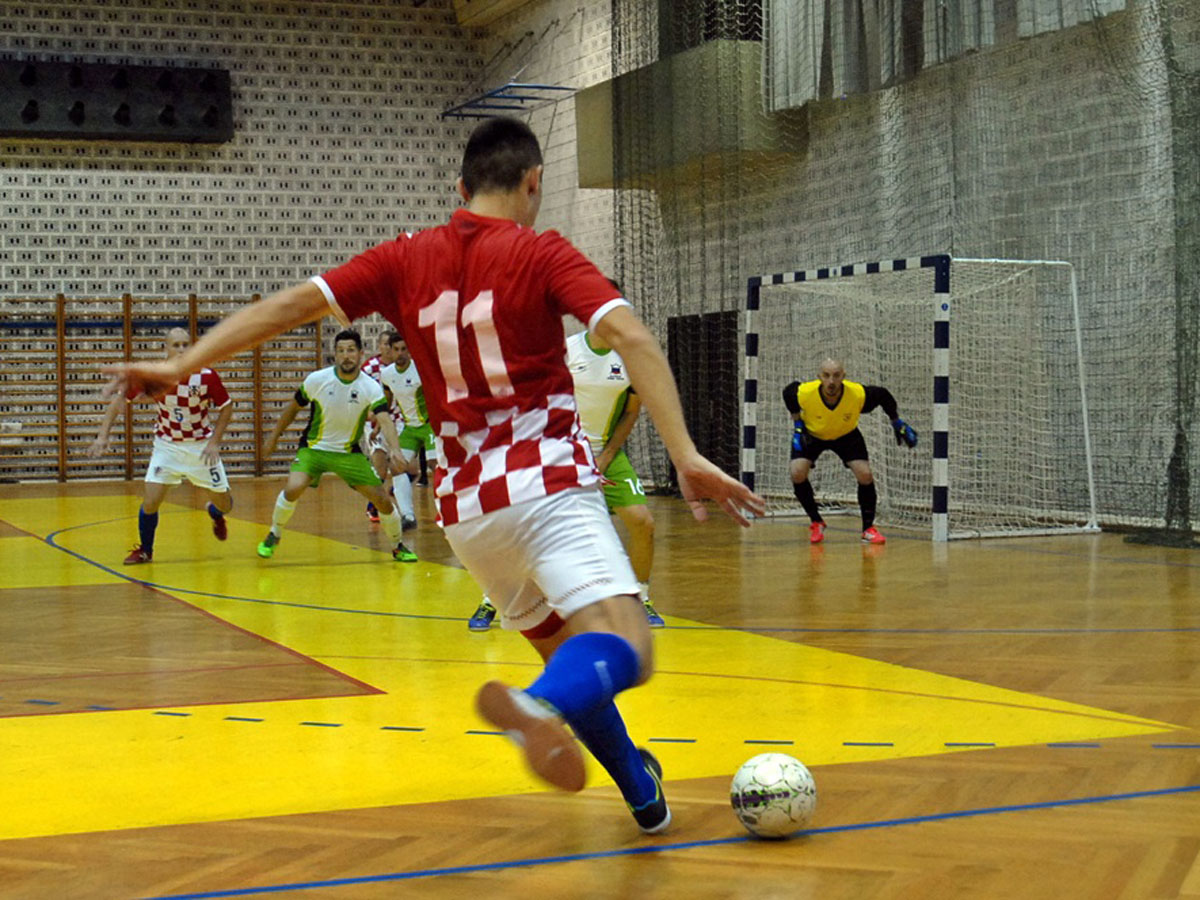 https://www.morh.hr/wp-content/gallery/u-splitu-zavrsilo-medunarodno-vojno-natjecanje-u-malom-nogometu/fucal_08072016_04.jpg