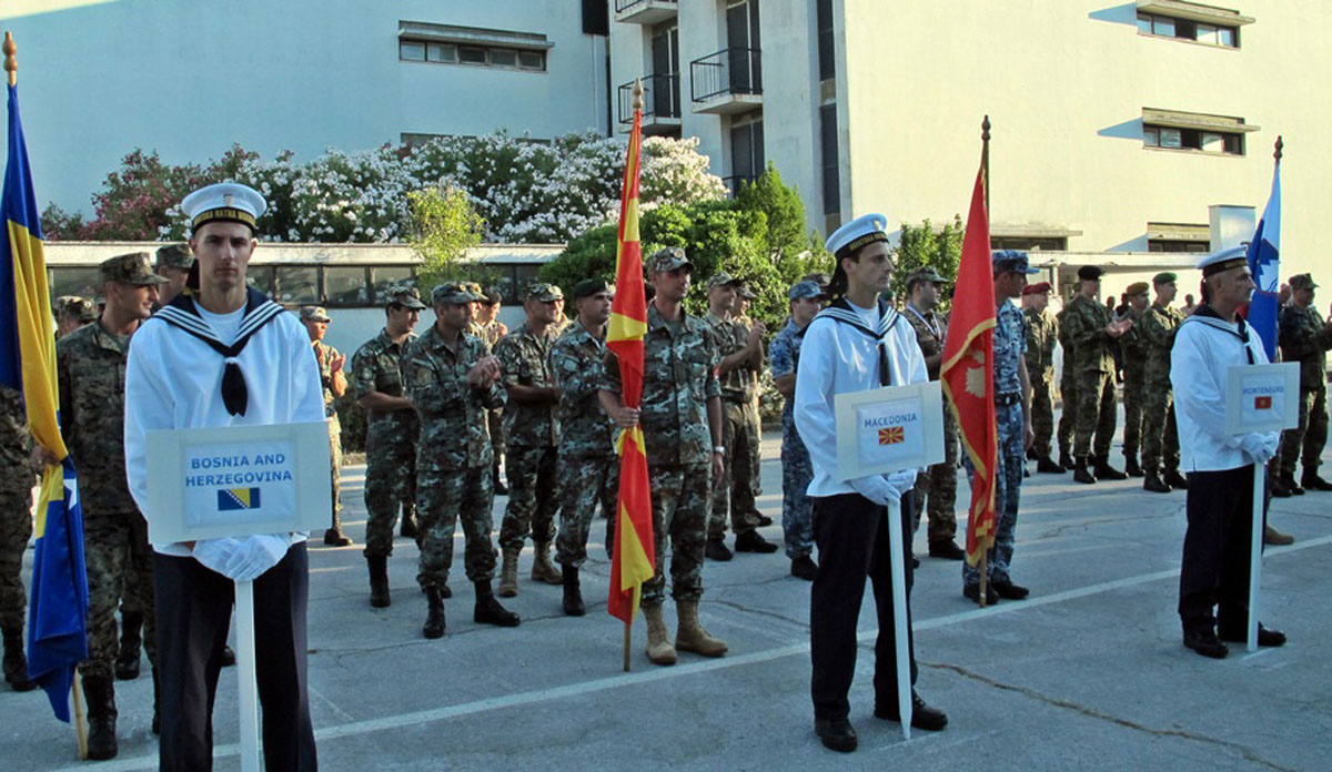 https://www.morh.hr/wp-content/gallery/u-splitu-zavrsilo-medunarodno-vojno-natjecanje-u-malom-nogometu/fucal_08072016_08.jpg
