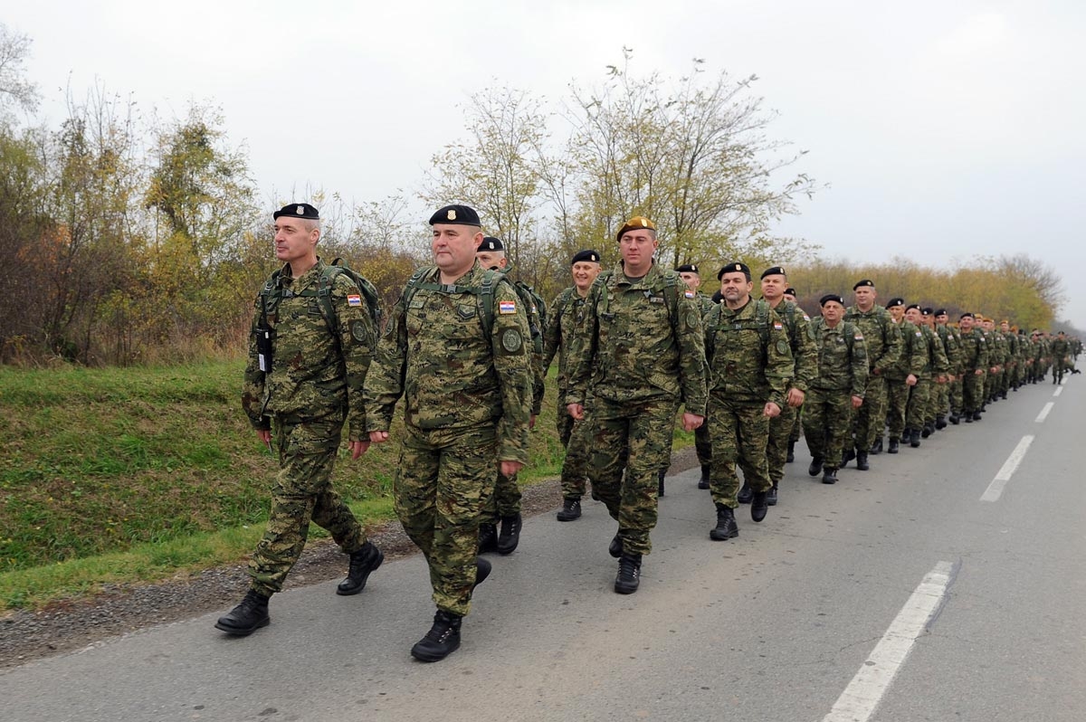 https://www.morh.hr/wp-content/gallery/u-vukovaru-otvorena-vojarna-204-brigade-hrvatske-vojske/povratak_vojske_u_vukovar_10112017_02.jpg