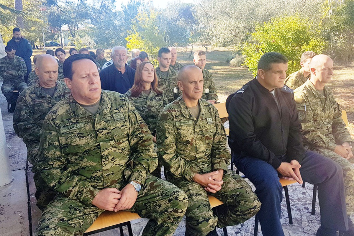 https://www.morh.hr/wp-content/gallery/u-zemuniku-obiljezen-dan-vojne-kapelanije/dan_vojne_kapelanije_27092019_4.jpg