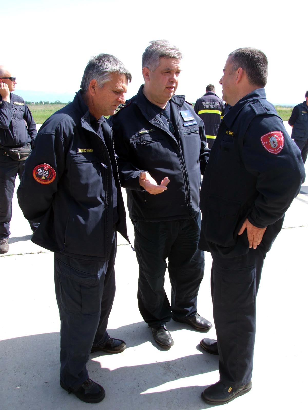 https://www.morh.hr/wp-content/gallery/u-zemuniku-obucavani-vatrogasci-za-navodenje-pp-zrakoplova/pp_sezona_25042014_04.jpg