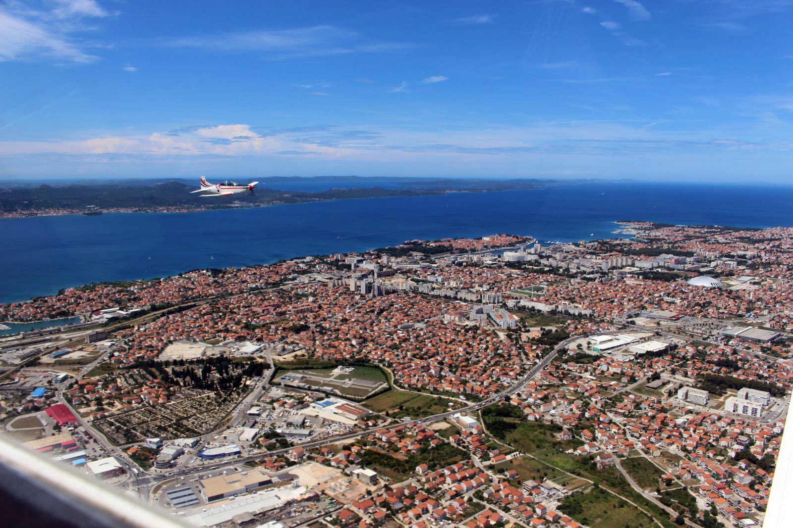 https://www.morh.hr/wp-content/gallery/u-zemuniku-stasao-novi-narastaj-hrvatskih-vojnih-pilota/hrvatski_vojni_pilot_14062018_12.jpg