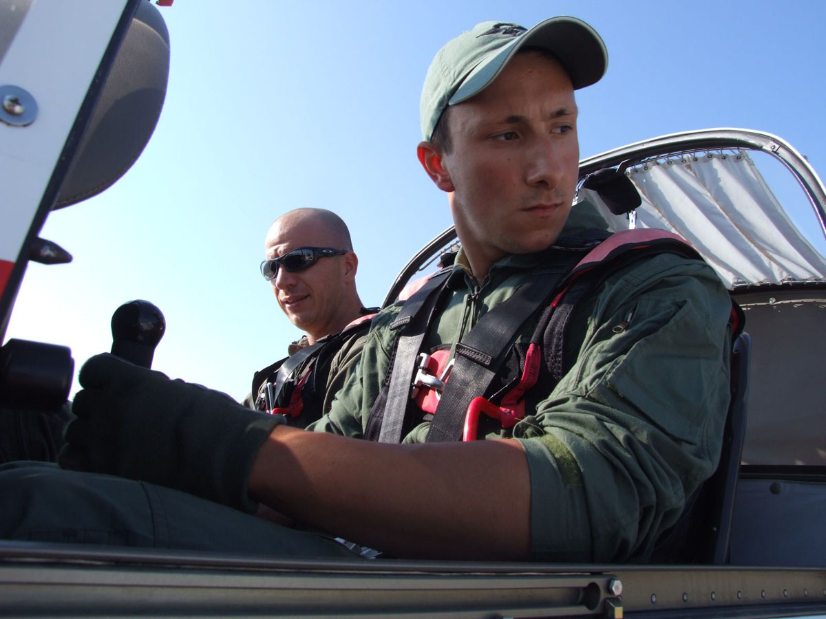 https://www.morh.hr/wp-content/gallery/u-zemuniku-zavrsilo-selekcijsko-letenje-za-vojne-pilote/selekcija_piloti_27072016_06.jpg