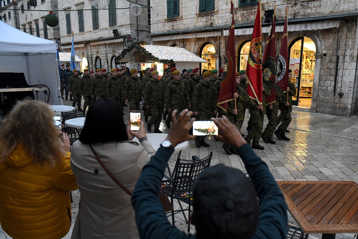 https://www.morh.hr/wp-content/gallery/ulica-u-dubrovniku-dobila-je-ime-u-cast-generalu-janku-bobetku/dubrovnik_mimohd_20191206_15.jpg