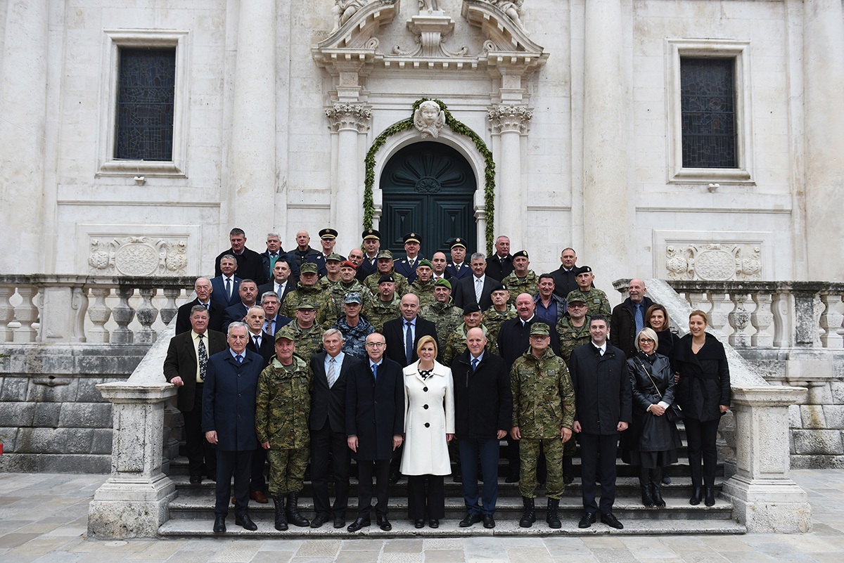 https://www.morh.hr/wp-content/gallery/ulica-u-dubrovniku-dobila-je-ime-u-cast-generalu-janku-bobetku/dubrovnik_mimohd_20191206_27.jpg