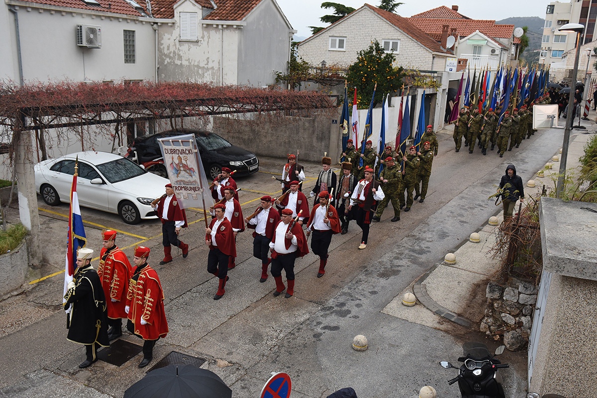 https://www.morh.hr/wp-content/gallery/ulica-u-dubrovniku-dobila-je-ime-u-cast-generalu-janku-bobetku/dubrovnik_mimohd_20191206_43.jpg