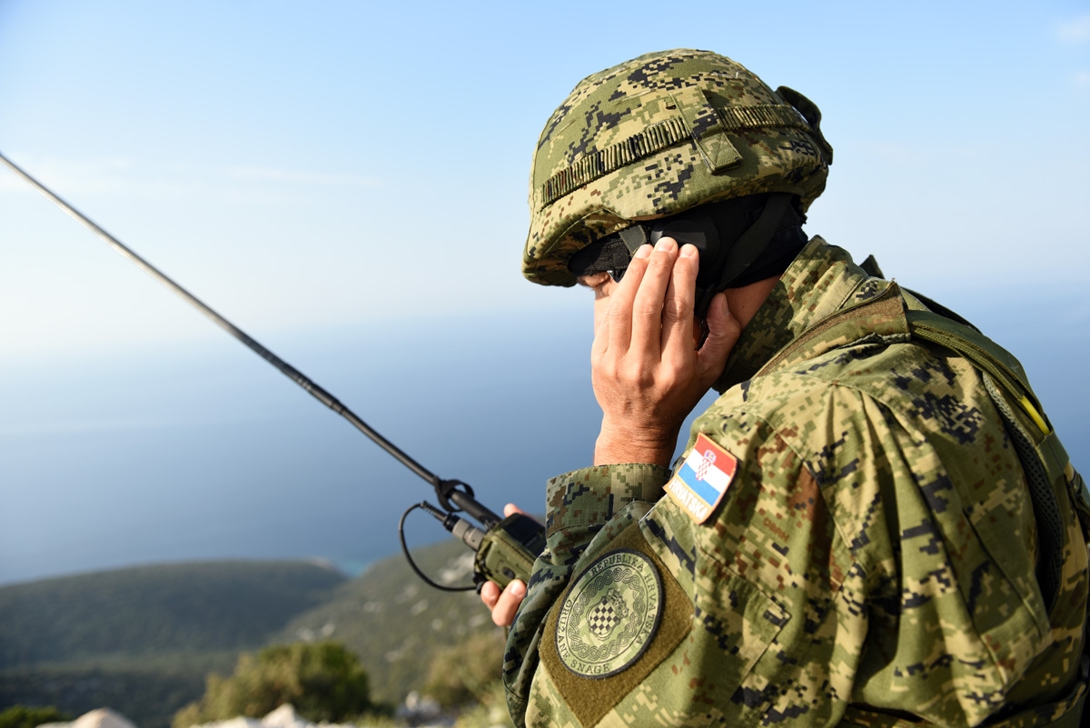https://www.morh.hr/wp-content/gallery/uspjesno-lansirana-raketa-rb-15b-i-pogoden-cilj-na-dugom-otoku/velebit18_dugi_otok_20181014_0016.jpg