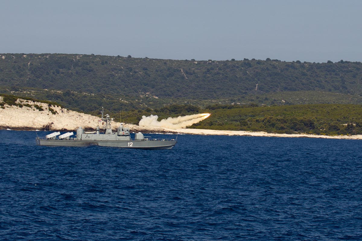 https://www.morh.hr/wp-content/gallery/uspjesno-provedeno-gadanje-protubrodskom-raketom-rbs-15b/rakete_1452016_2_02.jpg