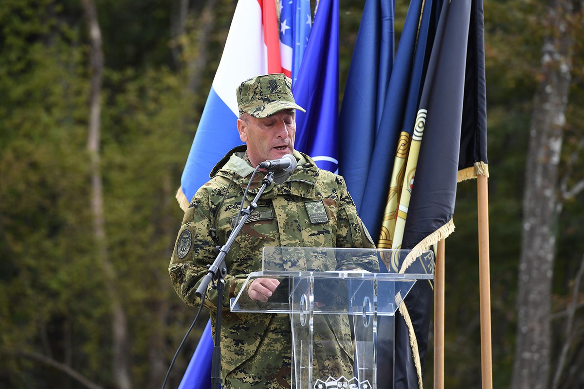 https://www.morh.hr/wp-content/gallery/uz-zajednistvo-i-partnerstvo-gradimo-jaku-i-mocnu-vojsku/kontrolno-nadzorni_toranj_slunj-04102019_15.jpg