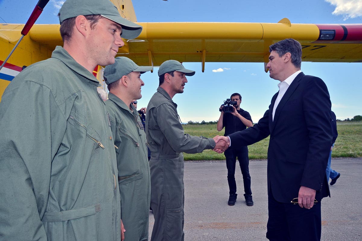 https://www.morh.hr/wp-content/gallery/vatrogasna-vjeba-spremnost-za-protupoarnu-sezonu-ljeto-2013/ljeto_13_13052013_12.jpg