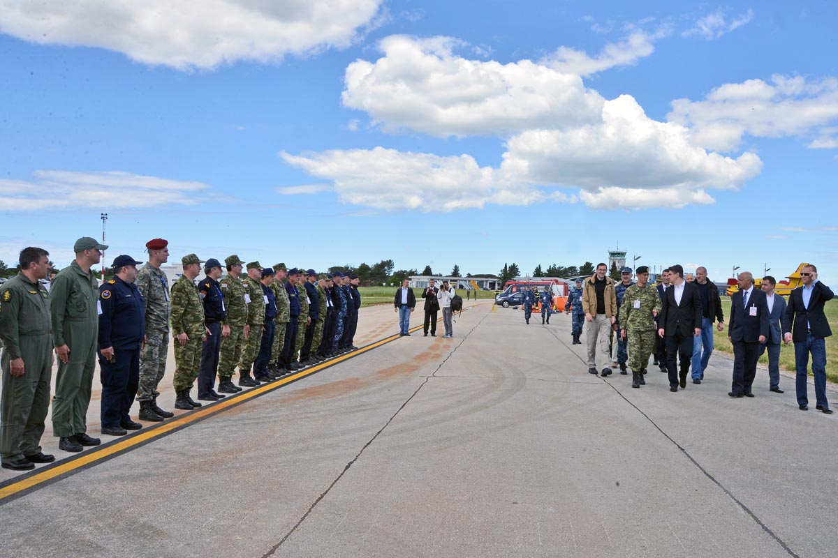 https://www.morh.hr/wp-content/gallery/vatrogasna-vjeba-spremnost-za-protupoarnu-sezonu-ljeto-2013/ljeto_13_13052013_15.jpg