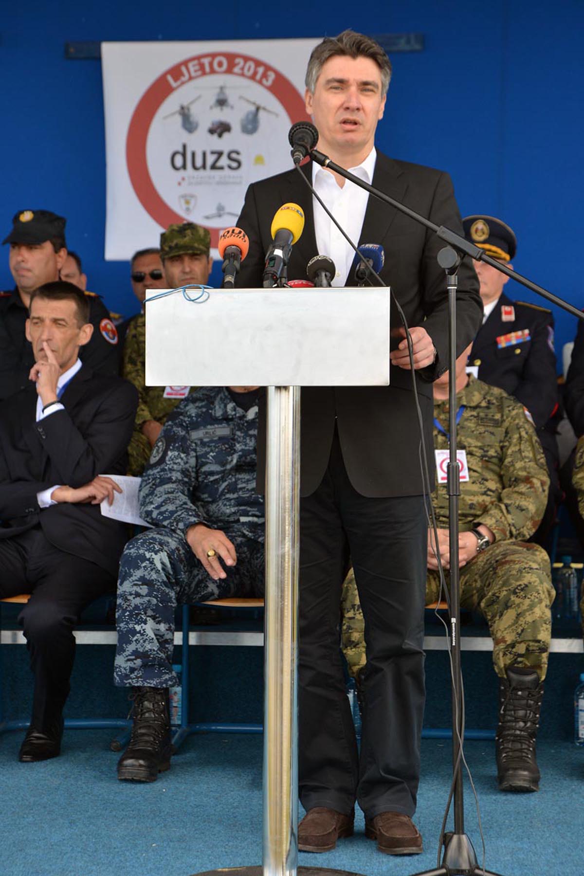 https://www.morh.hr/wp-content/gallery/vatrogasna-vjeba-spremnost-za-protupoarnu-sezonu-ljeto-2013/ljeto_13_13052013_17.jpg