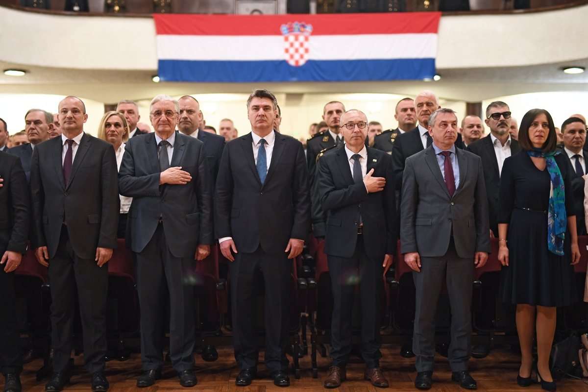 https://www.morh.hr/wp-content/gallery/vicedmiral-robert-hranj-novi-nacelnik-glavnog-stozera-oruzanih-snaga/20200303-primopredaja-ngs-03.jpg