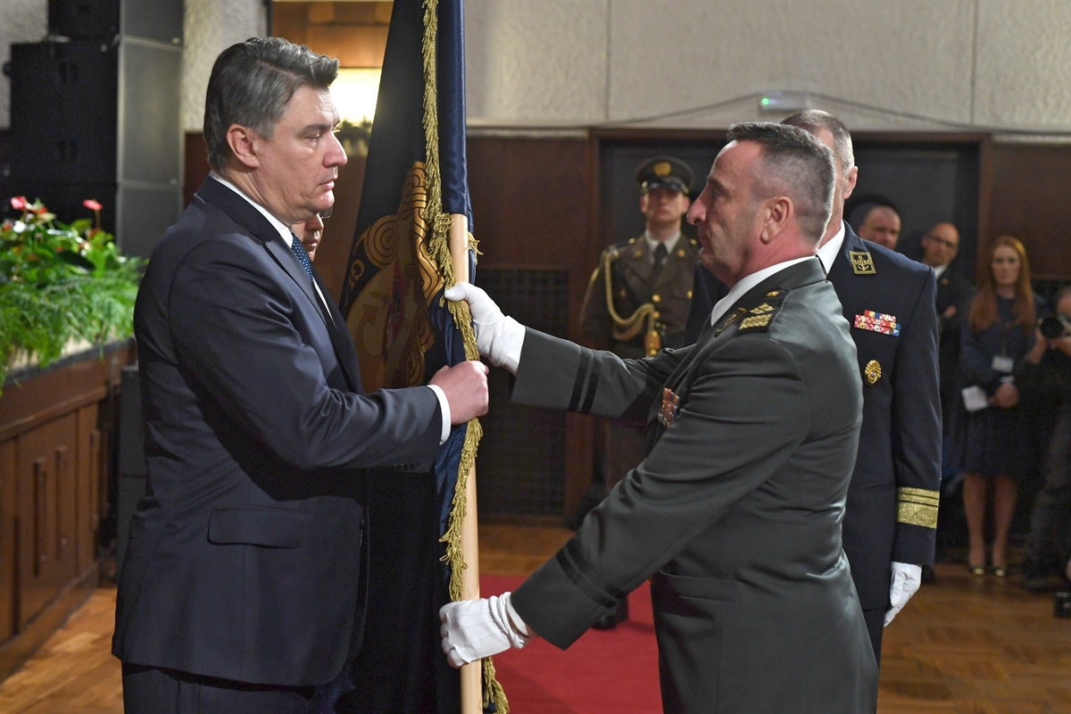 https://www.morh.hr/wp-content/gallery/vicedmiral-robert-hranj-novi-nacelnik-glavnog-stozera-oruzanih-snaga/20200303-primopredaja-ngs-09.jpg