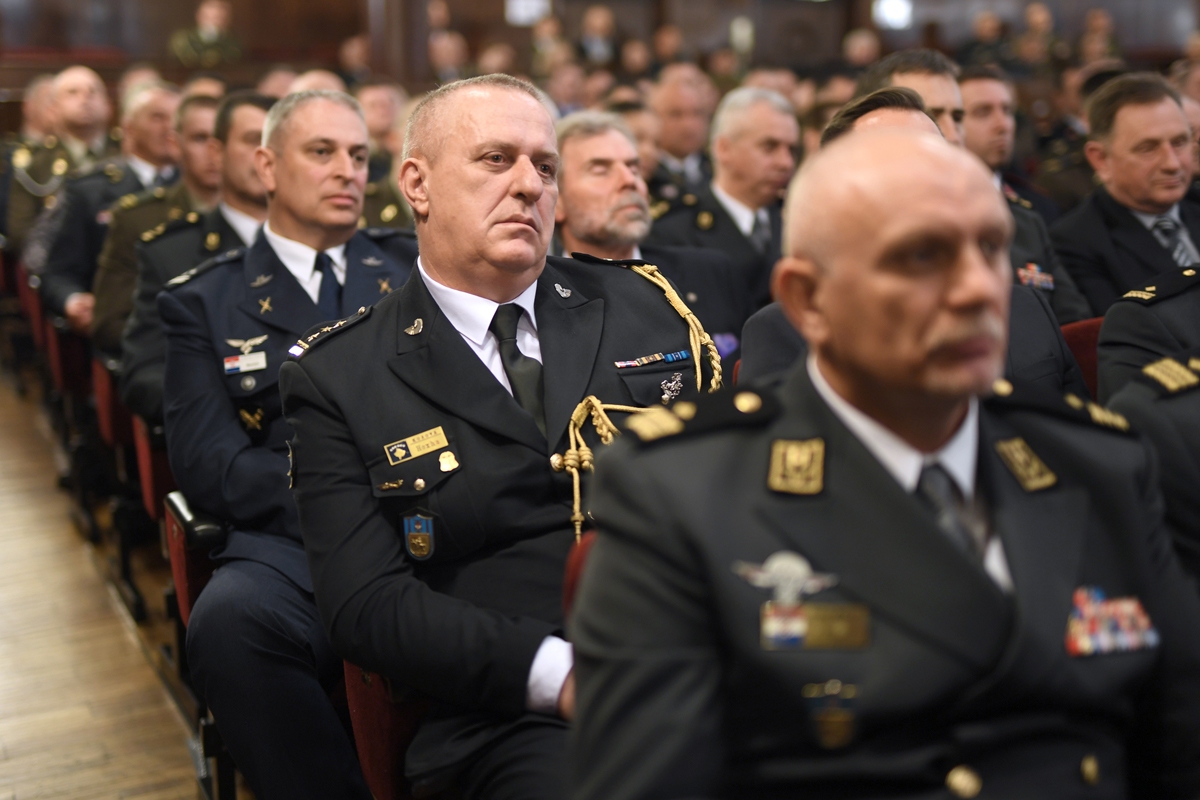 https://www.morh.hr/wp-content/gallery/vicedmiral-robert-hranj-novi-nacelnik-glavnog-stozera-oruzanih-snaga/20200303-primopredaja-ngs-10.jpg