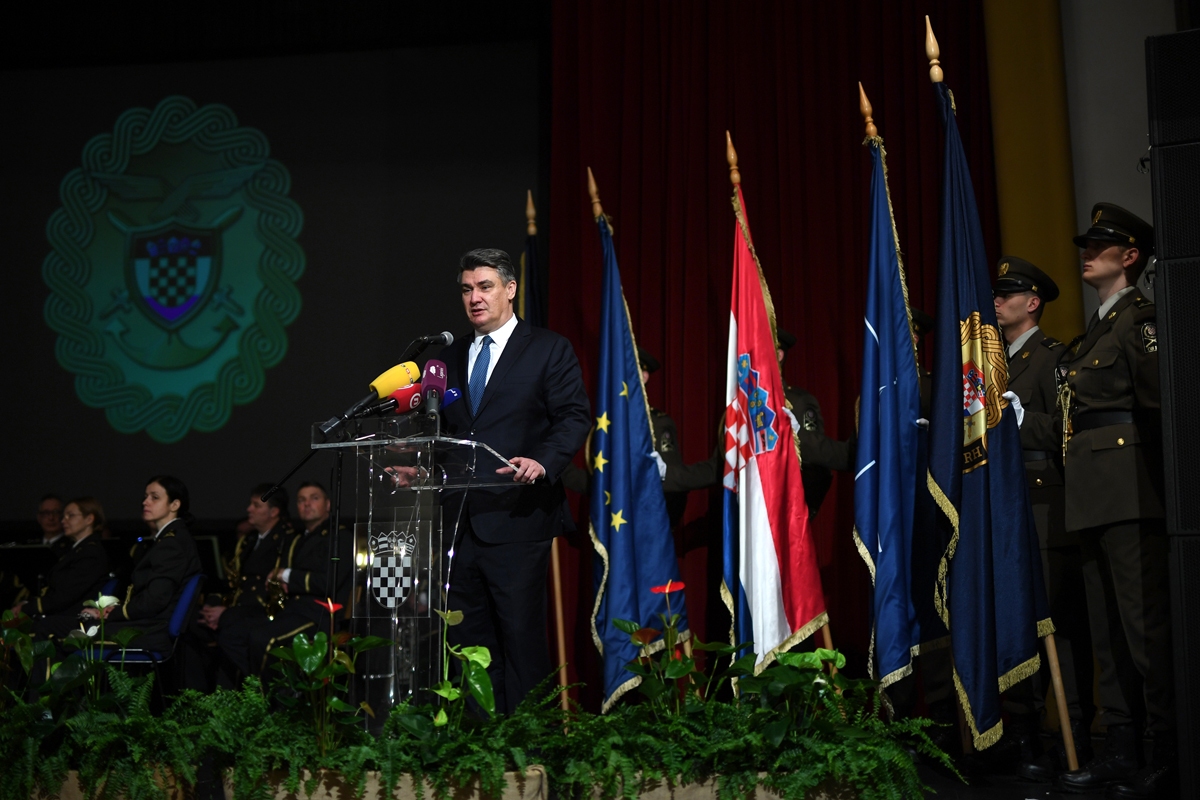https://www.morh.hr/wp-content/gallery/vicedmiral-robert-hranj-novi-nacelnik-glavnog-stozera-oruzanih-snaga/20200303-primopredaja-ngs-15.jpg