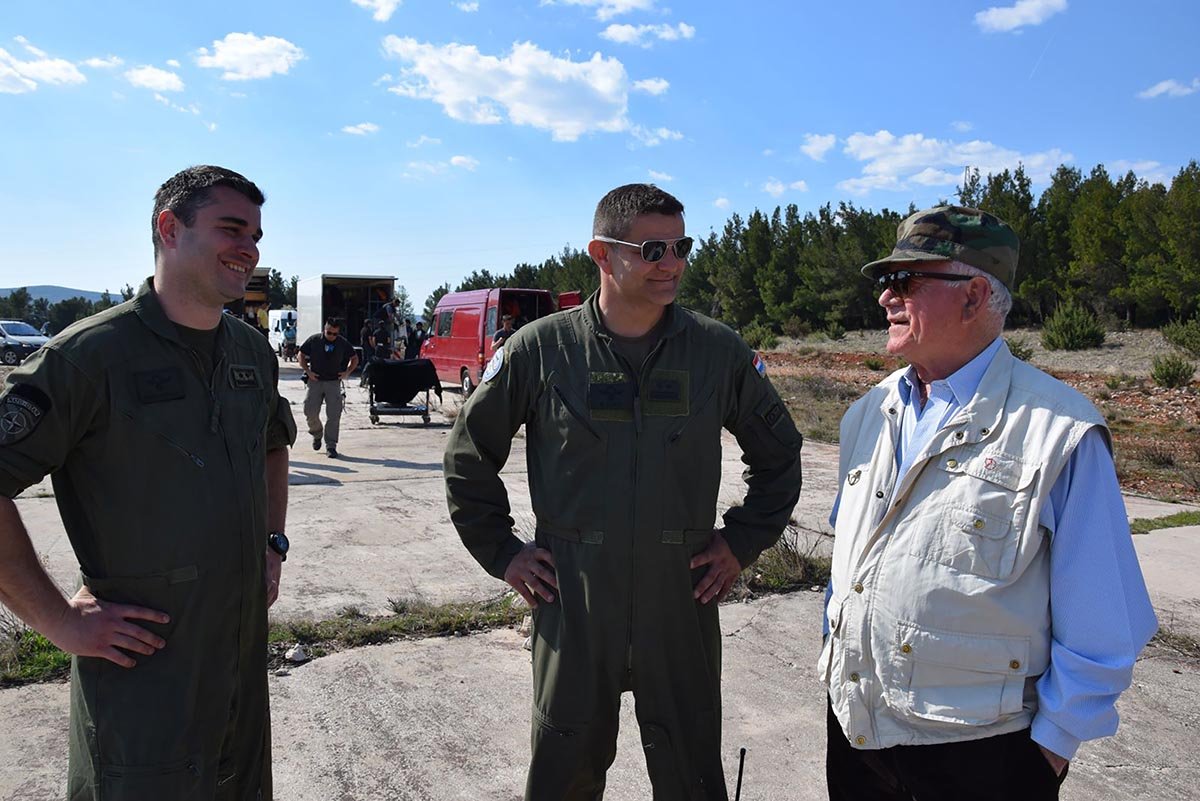 https://www.morh.hr/wp-content/gallery/visnjic-zahvalio-hv-u-na-potpori-snimanja-filma-general/visnjic_hrz_12072019_02.jpg