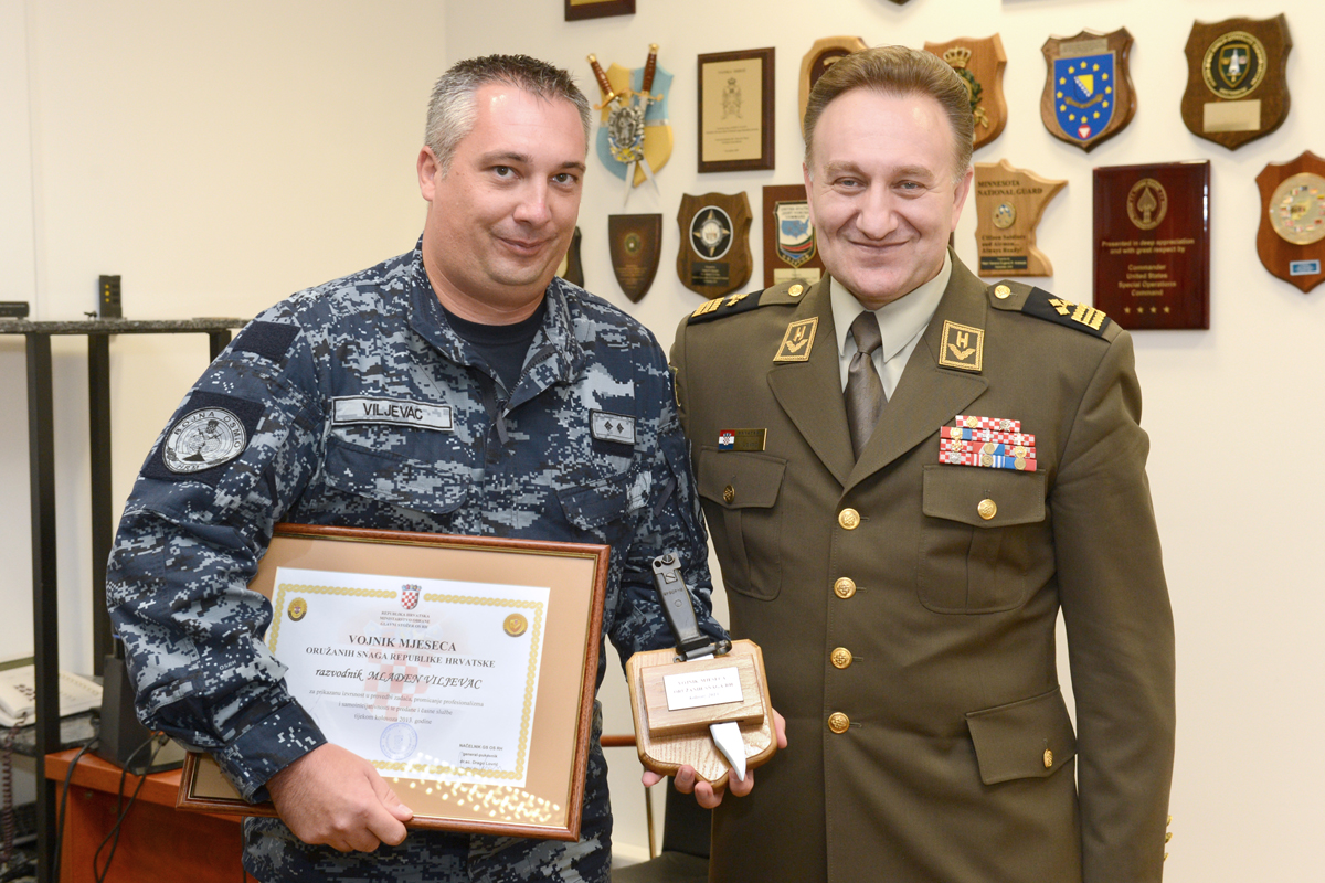 https://www.morh.hr/wp-content/gallery/vojnik-mjeseca-rujna/naj_vojnik_30092013_04.JPG