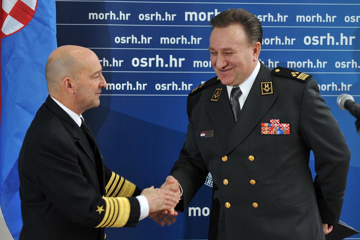 https://www.morh.hr/wp-content/gallery/vrhovni-zapovjednik-saveznikih-snaga-za-europu-u-hrvatskoj/stavridis_18022013_44.jpg
