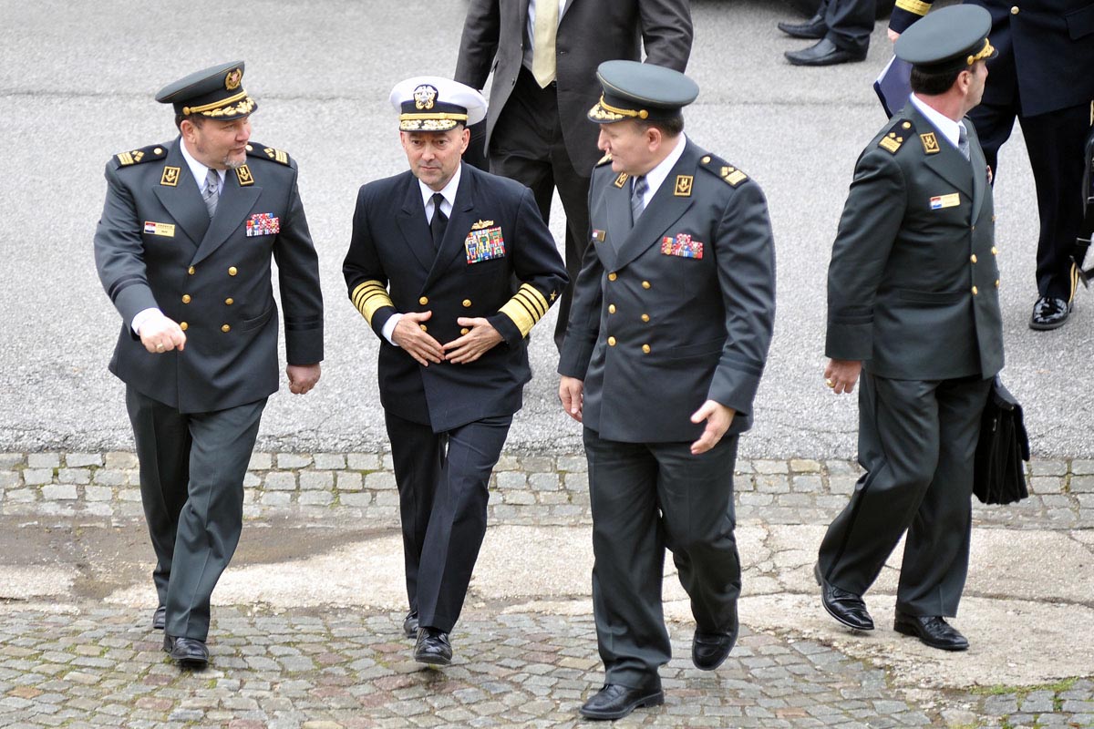 https://www.morh.hr/wp-content/gallery/vrhovni-zapovjednik-saveznikih-snaga-za-europu-u-hrvatskoj/stavridis_18022013_45.jpg
