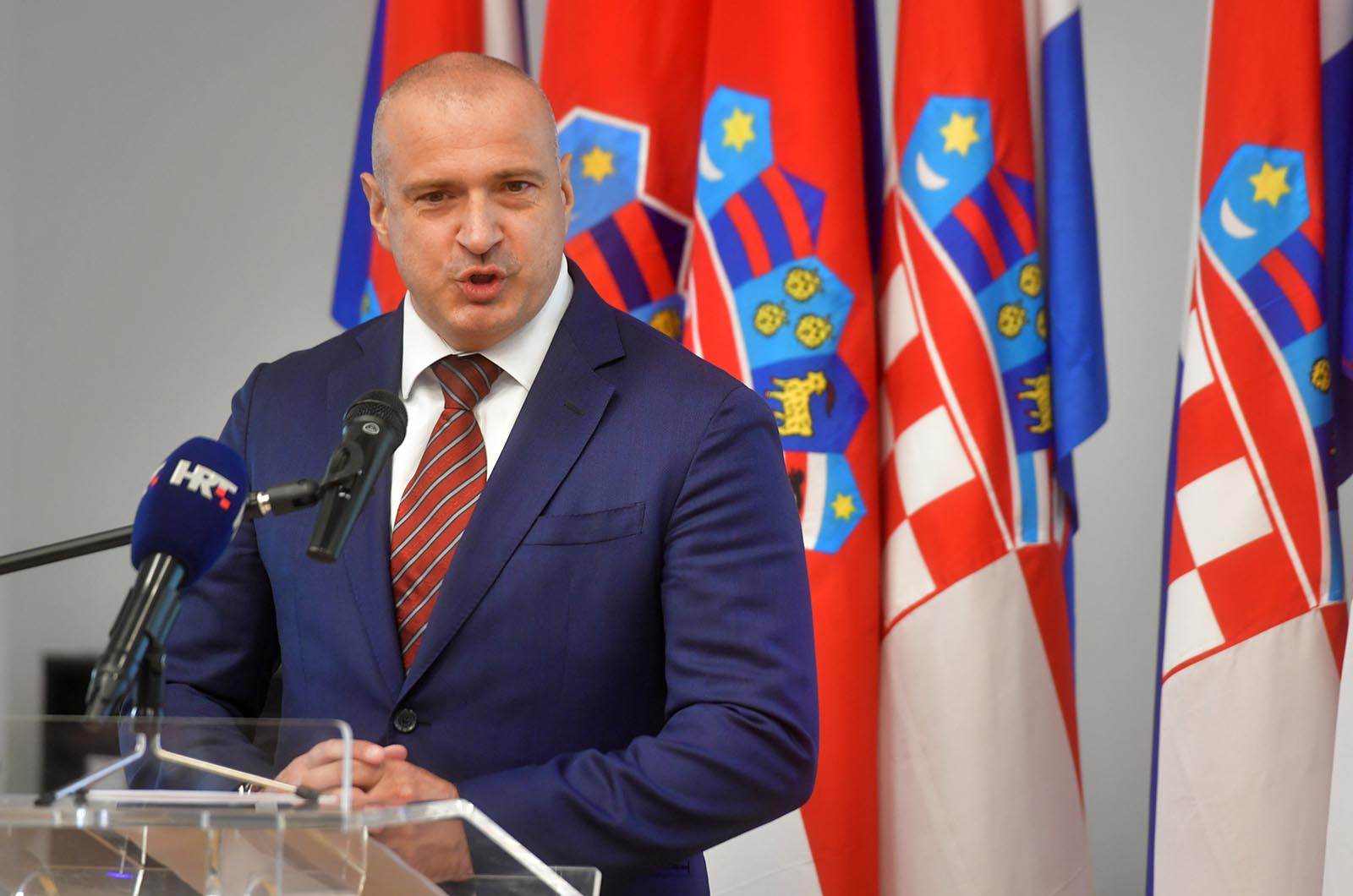 https://www.morh.hr/wp-content/gallery/vrhunski-sportasi-na-celu-s-tinom-srbicem-u-ministarstvu-obrane/vrhunski_sportasi_18102019_11.jpg
