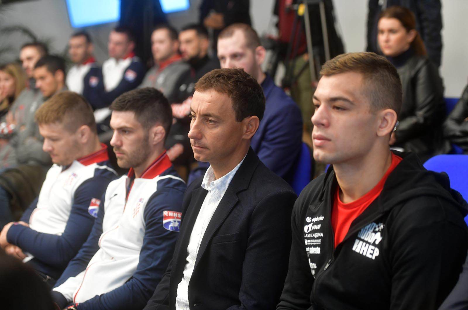 https://www.morh.hr/wp-content/gallery/vrhunski-sportasi-na-celu-s-tinom-srbicem-u-ministarstvu-obrane/vrhunski_sportasi_18102019_26.jpg