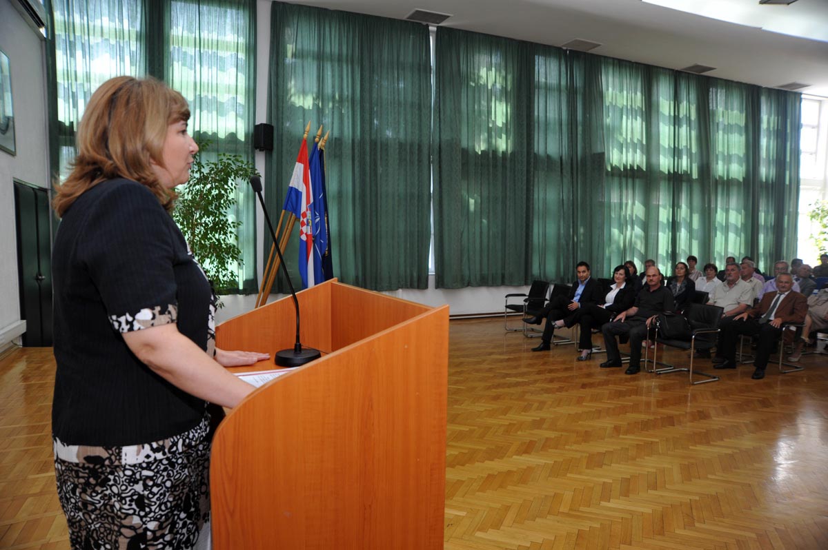 https://www.morh.hr/wp-content/gallery/zahvalnice-bivim-djelatnicima-morh-a/hvu_31052012_2.jpg