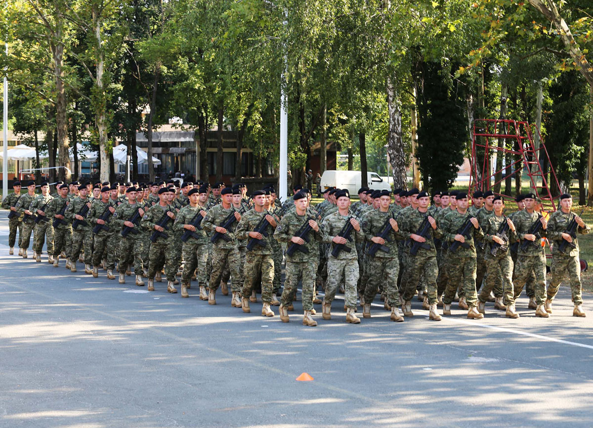 https://www.morh.hr/wp-content/gallery/zajednicka-vjezba-postroja-osrh-za-svecani-mimohod/mimohod_23072015_05.jpg
