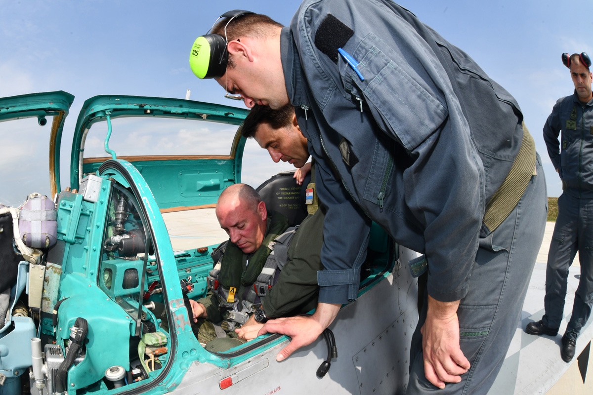 https://www.morh.hr/wp-content/gallery/zajednicki-let-hrvatskog-i-izraelskog-pilota-na-avionu-mig-21/let_hrvatski_izraelski_pilot_03082018_04.jpg