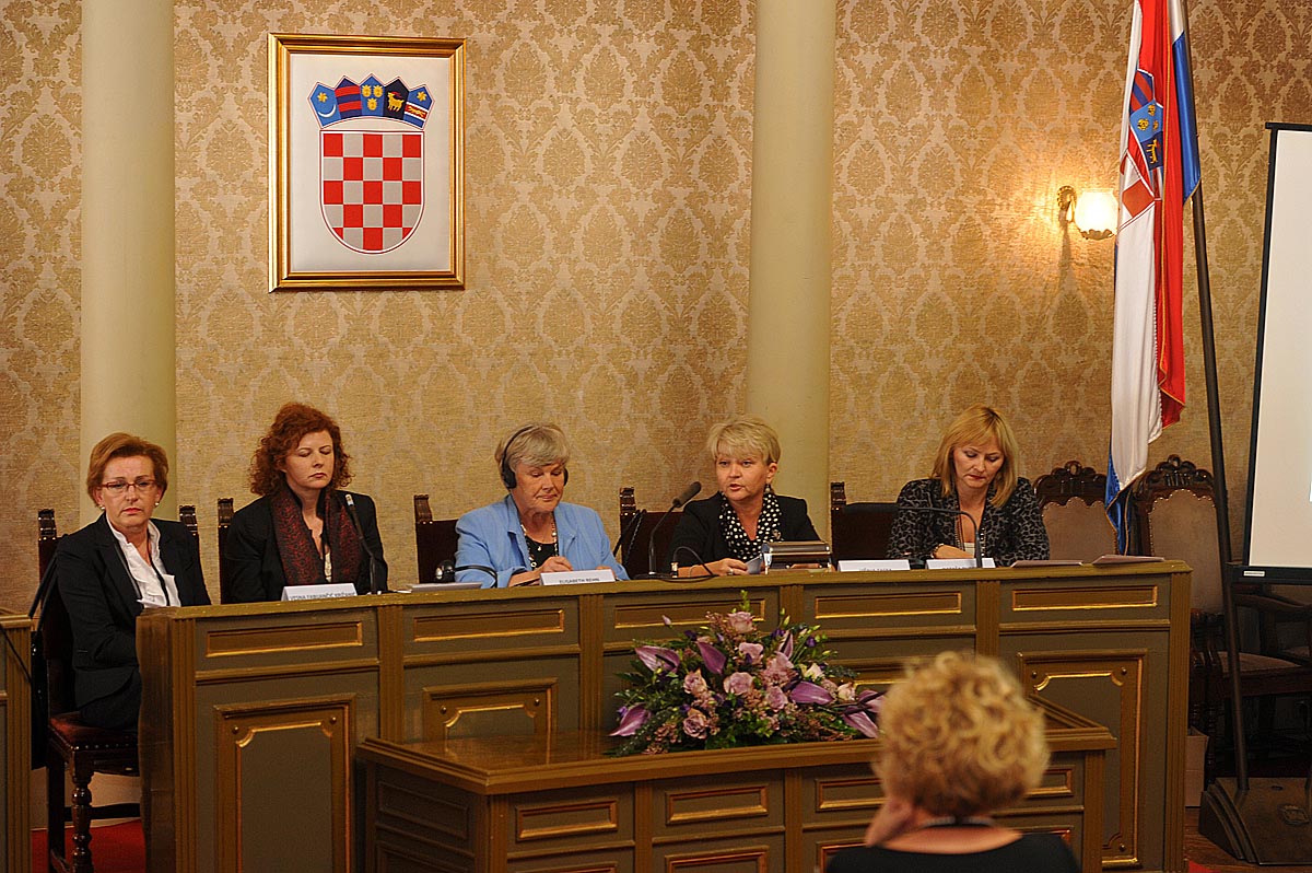 https://www.morh.hr/wp-content/gallery/zamjenica-ministra-na-regionalnoj-konferenciji-o-ulozi-ena-u-izgradnji-mira/konferencija_18102012_02.jpg