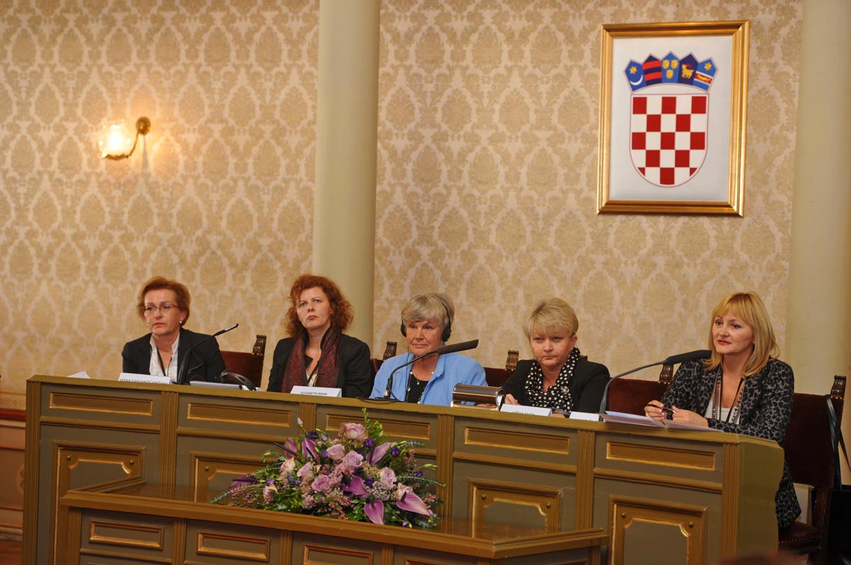 https://www.morh.hr/wp-content/gallery/zamjenica-ministra-na-regionalnoj-konferenciji-o-ulozi-ena-u-izgradnji-mira/konferencija_18102012_11.jpg