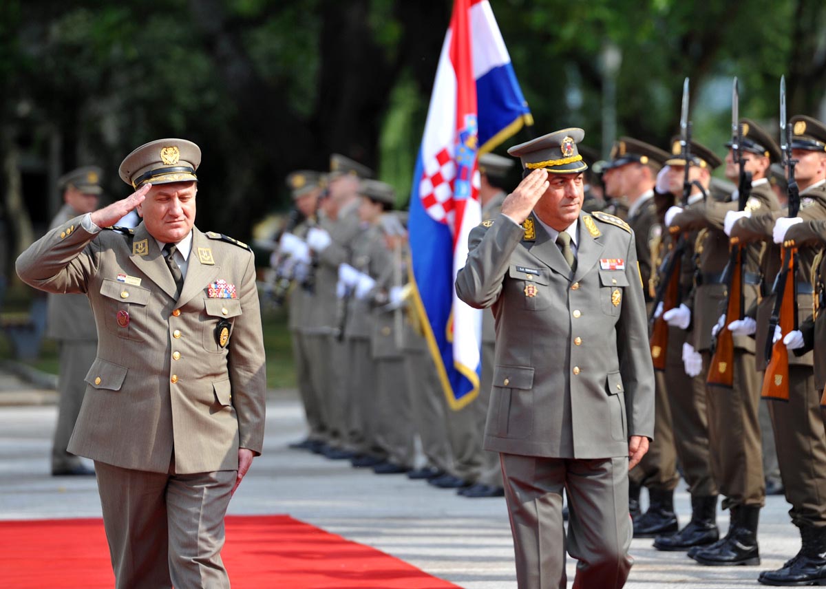 https://www.morh.hr/wp-content/gallery/zamjenica-ministra-s-naelnikom-gs-vojske-srbije-o-obrambenoj-suradnji/nacelnik_gss_23072012_01.jpg