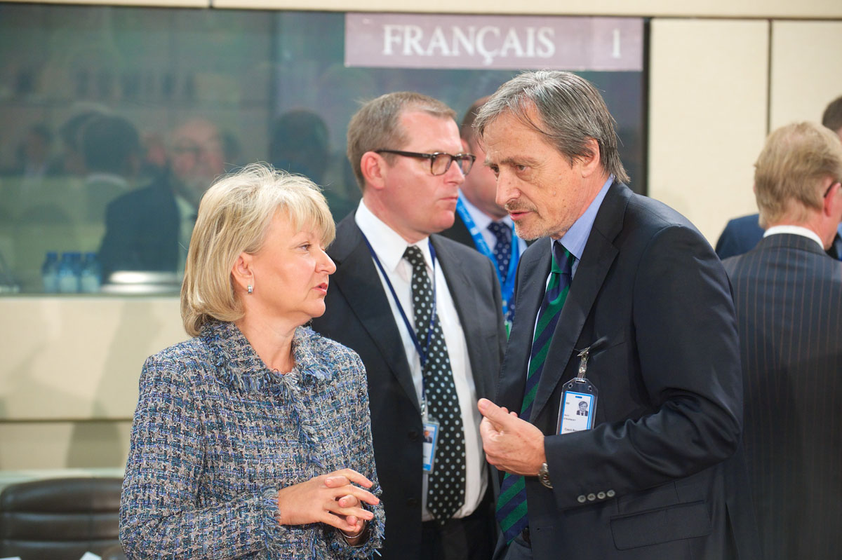 https://www.morh.hr/wp-content/gallery/zamjenica-tafra-na-sastanku-ministara-obrane-nato-a-u-bruxellesu/nato_08102015_2.jpg